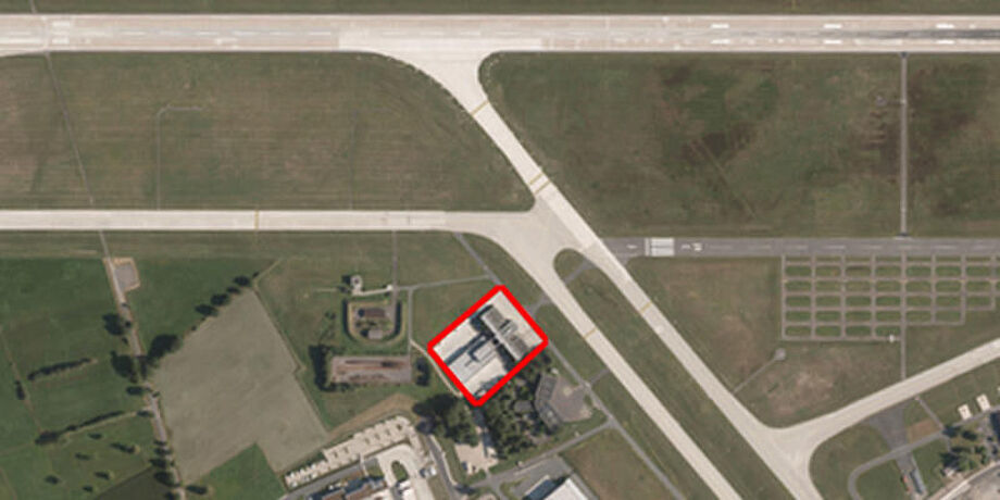 Luftbild mit optischer Markierung der Feuerwache Hannover Airport