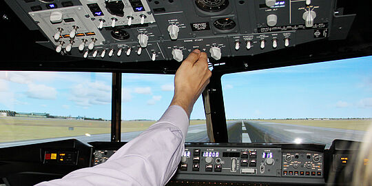 Aufnahme der Bedienelemente des A320-Flugsimulators