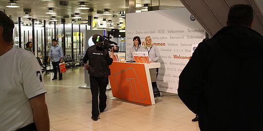 Ein Promotionsstand am Hannover Airport