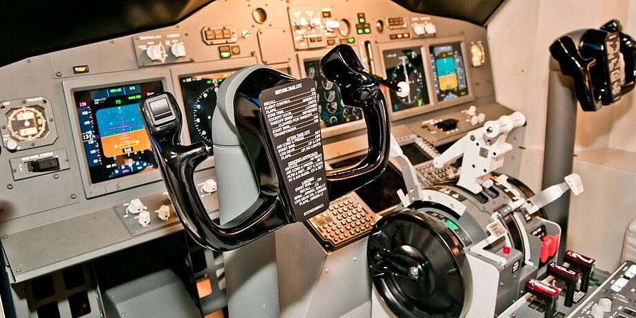 Aufnahme der Bedienelemente des B737-Flugsimulators